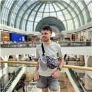 Veterinario y estudiante de máster en formación del profesorado. Por lo que, fundamentalmente estaría interesado en impartir clases particulares de Biología y Geología o Física y Química.